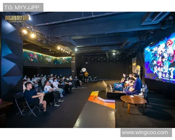 李芳专访：从新手到职业选手的英雄联盟成长之路回顾